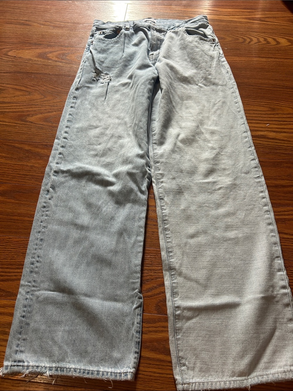 Pistola 2tone Wide-Leg Baggy Distressed Light Wash  Women’s Jeans Size 28